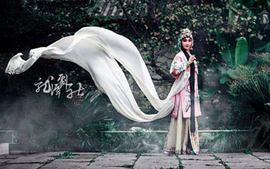 龍?zhí)秳∩?/></p>
                    <p class=